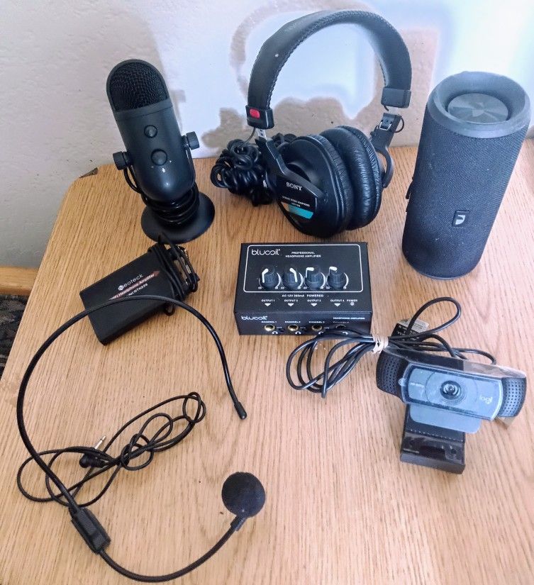 Audio & Video Accessories Bundle
