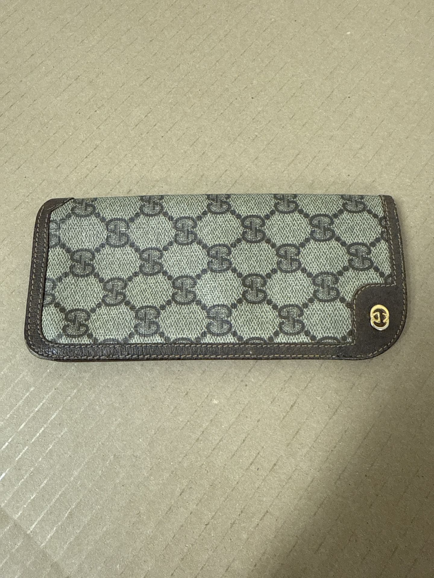 Gucci Authentic Eyeglasses holder