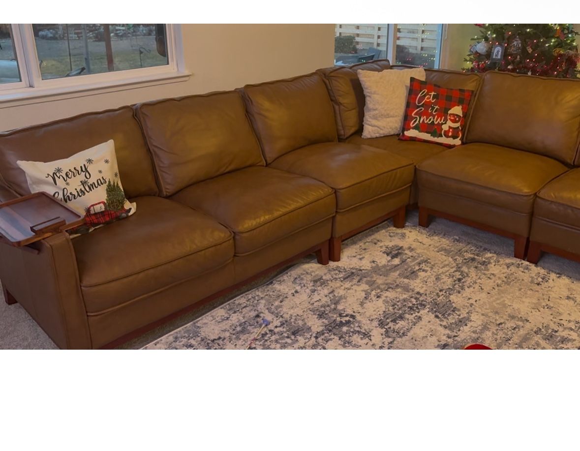 โจ Beautiful Brown Leather Sofa for Sale โจ