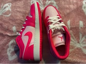 Air Jordan Kids' 1 Mid Fierce Pink