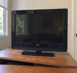 Sony BRAVIA 26” LCD HDTV – 720p – Works Great