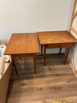 American style solids wood nightstands