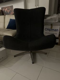 Modern Sofa Chair Swivel - Great Condition - Grey Color 