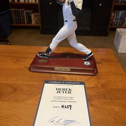New York Yankees Derek Jeter Figurine