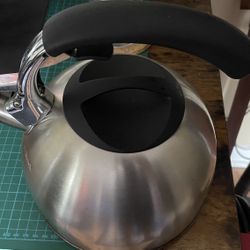 Free Kettle & Music Stand