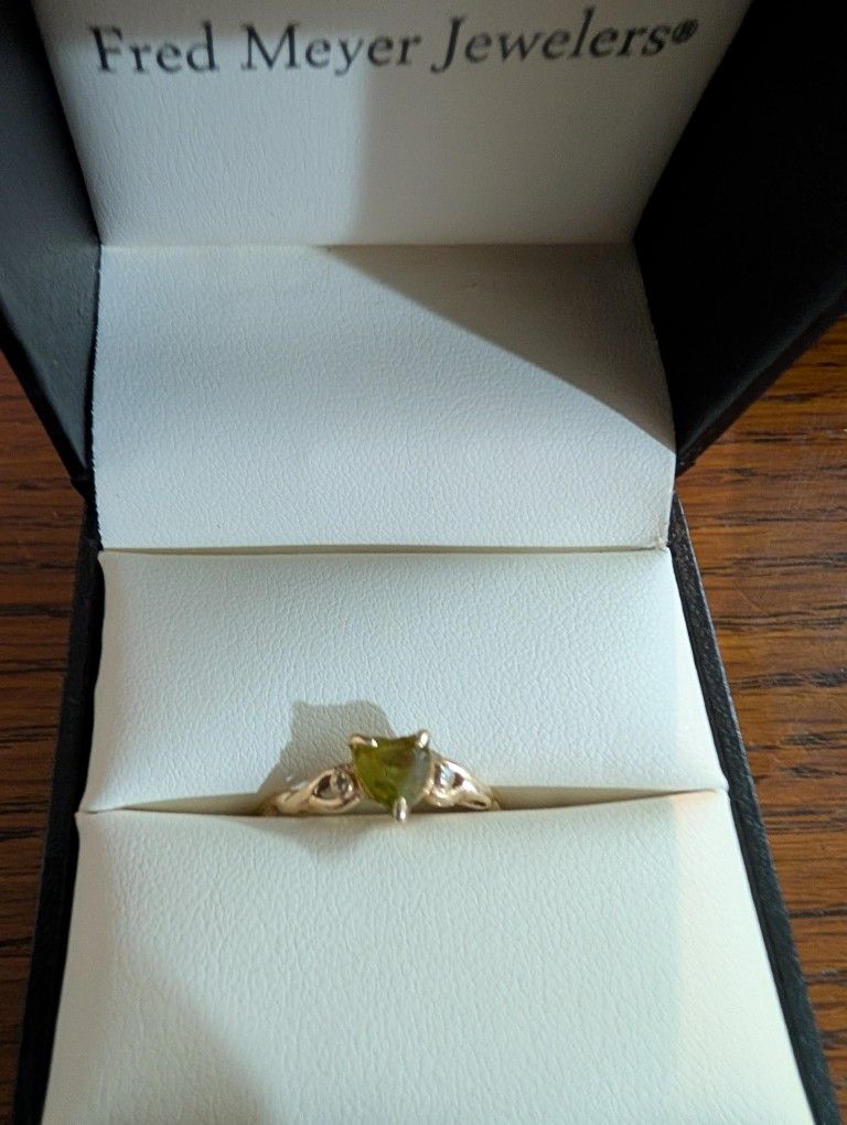10 Karat Gold August Birthstone And Diamond Ring