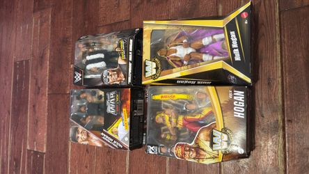 Hulk hogan 4 figures