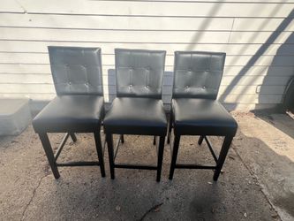 3 sillas $40