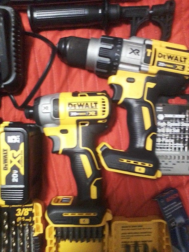 DeWalt 20v Max XR Hammer Drill And ATOMIC Impact Driver 2 Tool Cordless Combo Kit And Accessories