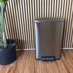 Stainless Steel Step Trash Can