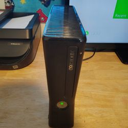 Xbox 360 W 12 Games. 