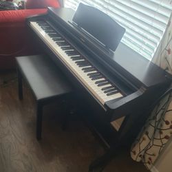 Electric ROLAND piano 