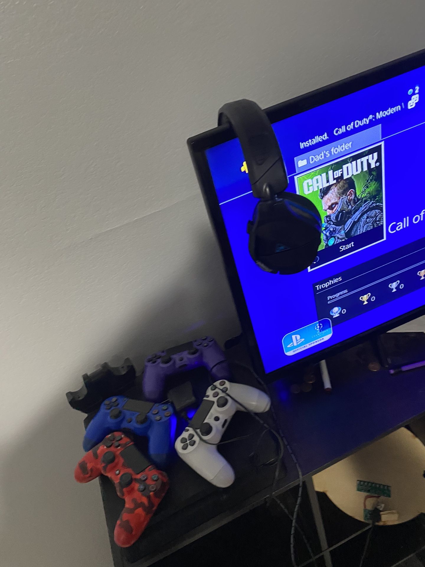 PS4 Slim, 4 DualShock Controllers And Wireless BluetootH Turtle Beach Headset 700, Dual Charger Stand For Controllers( Not The Tv) OBO