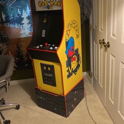 Retro Arcade / PAC Man Machine