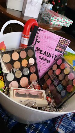 Makeup Bundles