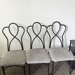 glass table and 4 chairs 