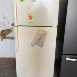 GE Refrigerator