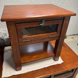 Coffee Table And Side Table 