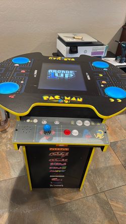 PAC MAN STAND UP GAME