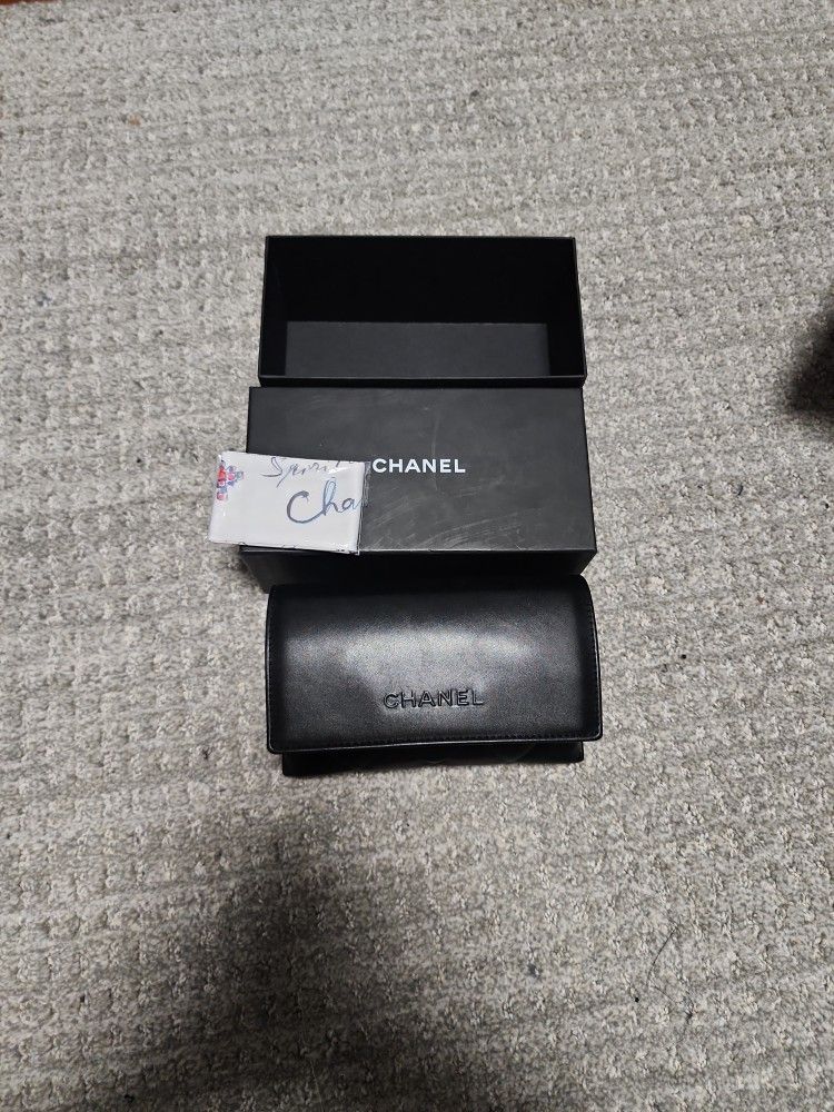 CHANEL EYEGLASS QUILTED BLACK FAUX LEATHER MAGNETIC CASE (MADE IN ITALY) WITH OUTER BOX AND CHANEL BOOKLET