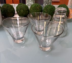 9 oz stackable martini glasses