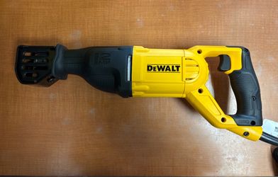 DEWALT DWE305 12A Corded Reciprocating Saw Variable Speed 2900 SPM 1-1/8in