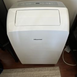 Hisense 7000 BTU Portable AC W/hose, Window Panel EXCELLENT Condition 