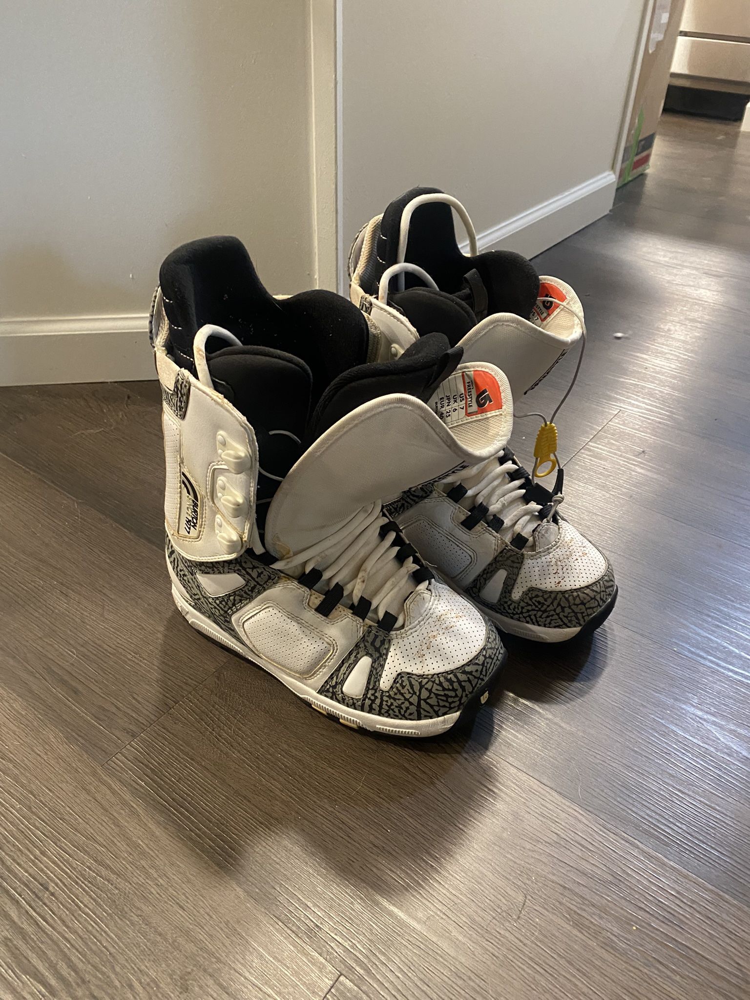 Burton Snowboard Boots Size 7