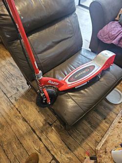 Razor Scooter Very Lightly Used