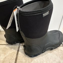BOGS Mens Classic Mid Boot Size 11 New With tags