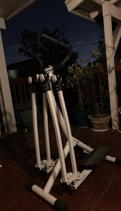 Total lower body elliptical