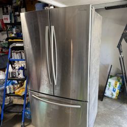 Samsung Fridge ( Parts Or Fix Yourself )