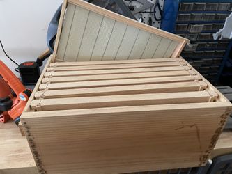 8-Frame Hive Box