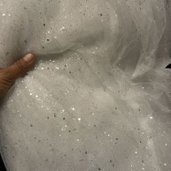 Tulle Cloths And Flowers 