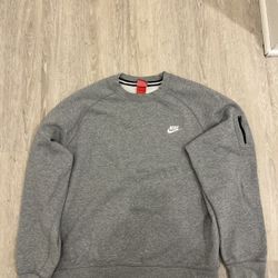  Nike Crewneck Size XL