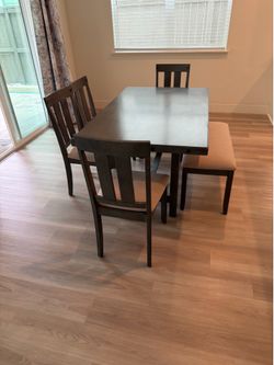 Table set for Sale