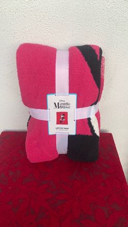 Disney Minnie Mouse Super Soft Throw Blanket