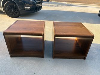 Pair of Wooden Coffee Tables/End Tables With Storage