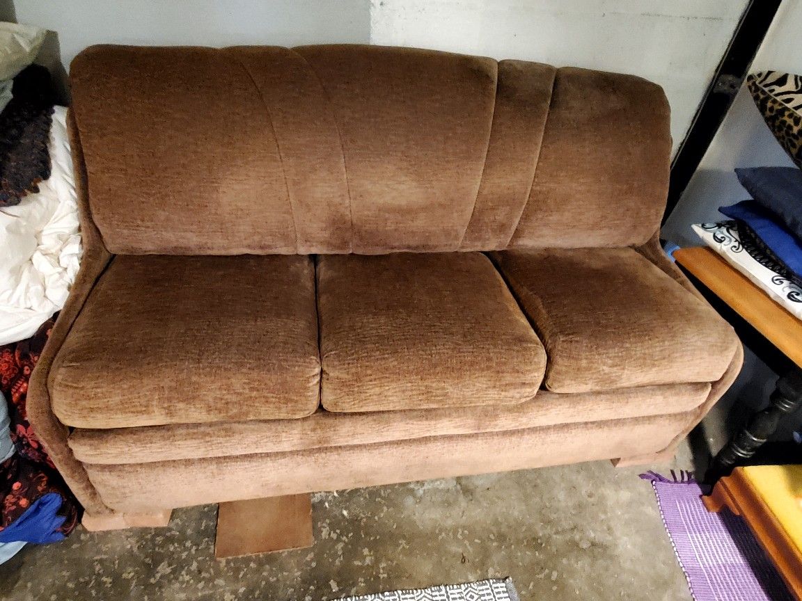 RV Hideabed Couch Hideabed for Sale in Bremerton, WA OfferUp