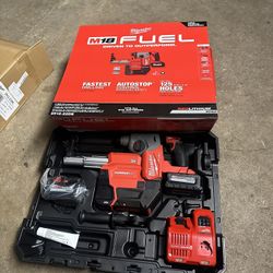 Milwaukee 1” Rotary Hammer Combo Kit