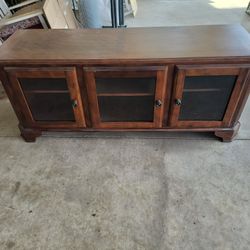 Wood TV Stand / Media Console – Glass Doors – Great Condition