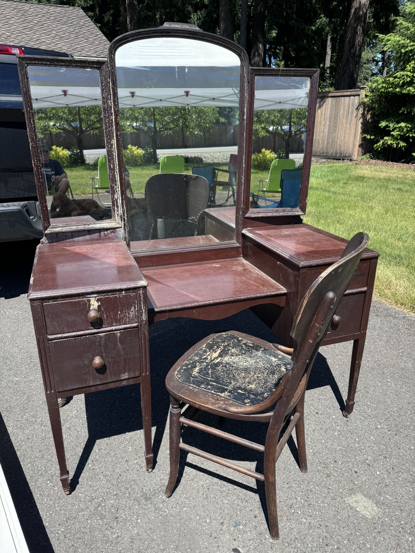 Antique Dressing/vanity Table With Chair $120. Or Best Offer
