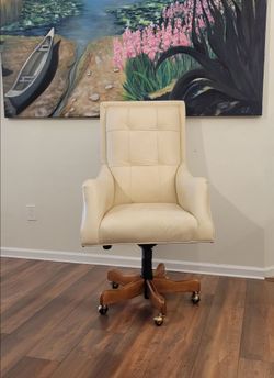 Robb & Stucky leather executive office chair