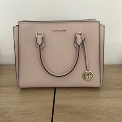 MICHAEL KORS PINK PURSE W/SHOULDER STRAP