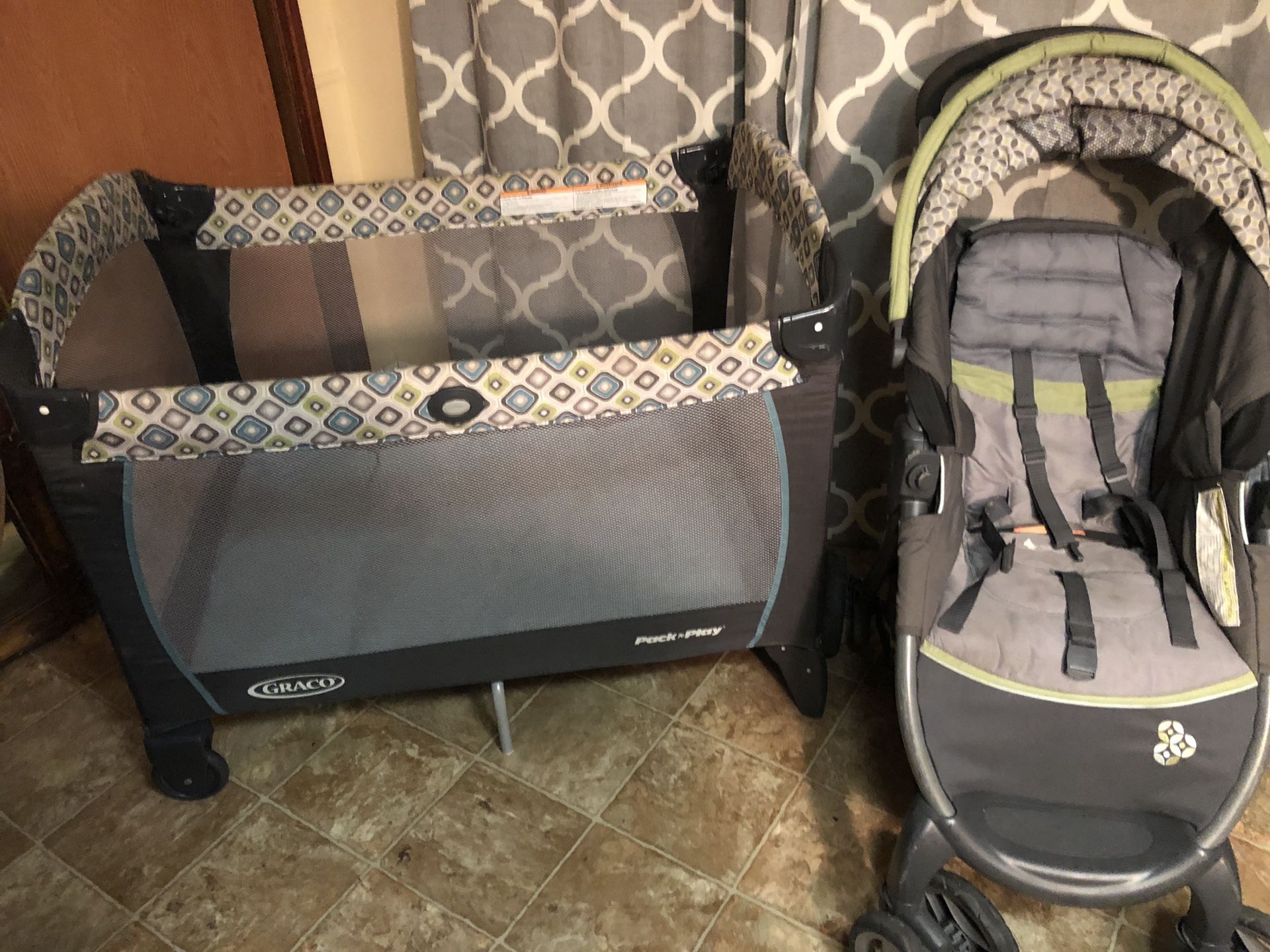 Graco Pack n Play with Matching Stroller