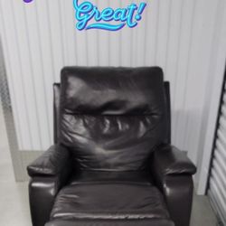 Rio Leather Recliner Sofa with Right Arm, manufactured by Flexsteel Furniture Industries🛋