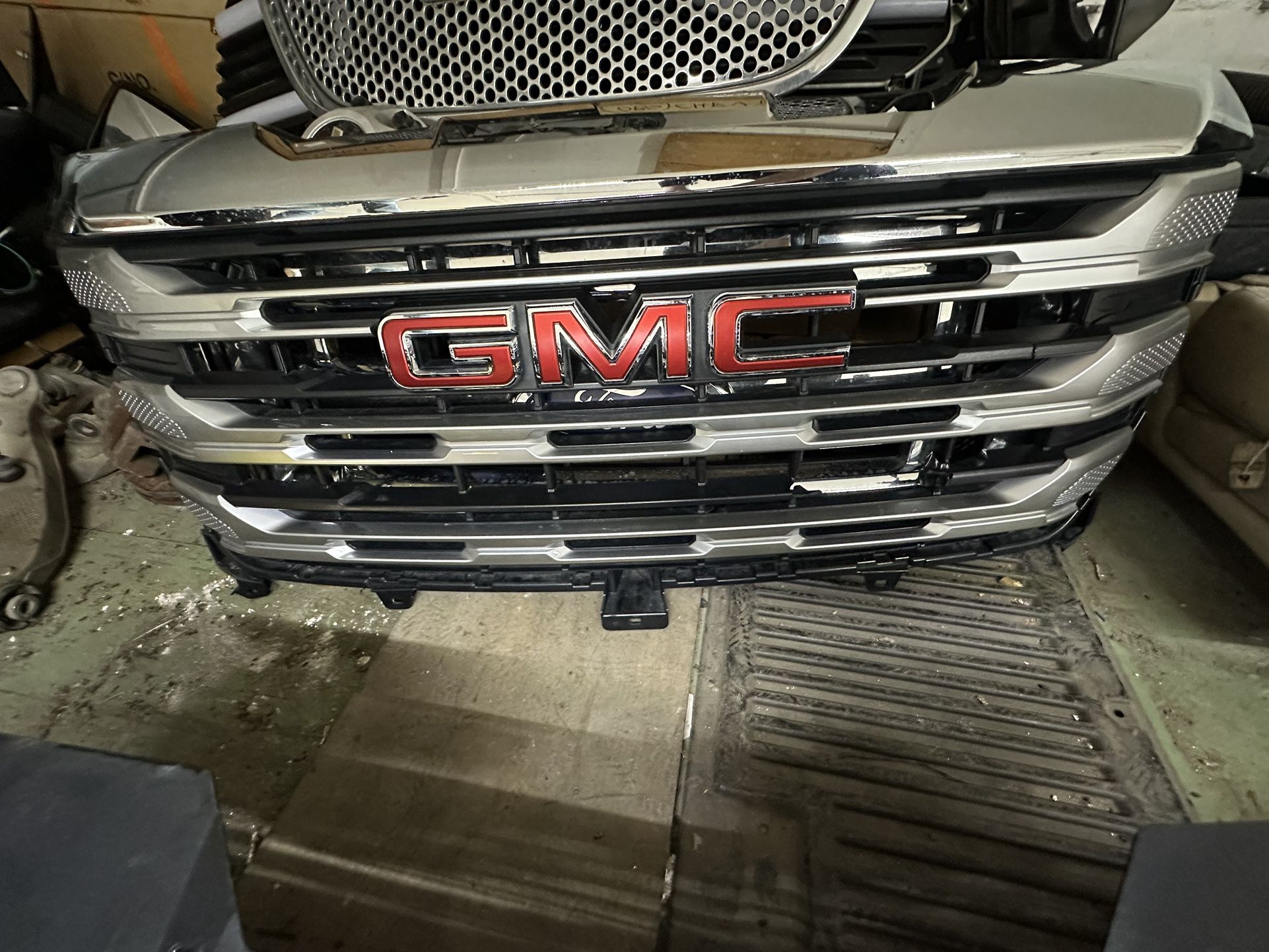 GMC Grill 2023