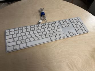 Apple Keyboard