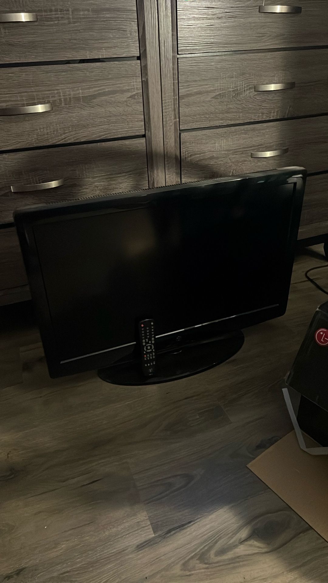 32 Inch TV