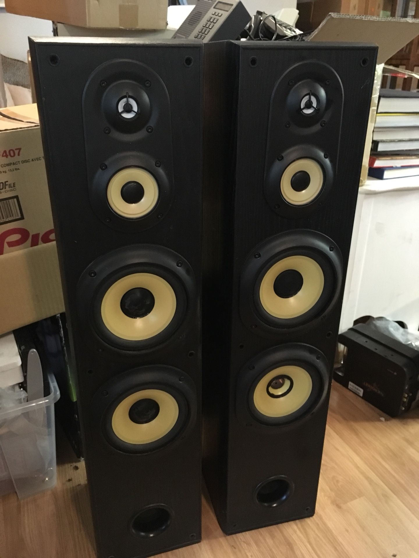 Sony SS-MF400H Stereo Floor Standing Tower Speakers Home Theater 180 WATTS EACH